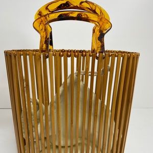 Wood and acrylic handle tote
